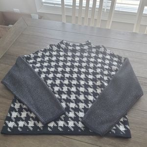 Ann Taylor Top black,  white,  and gray XXL